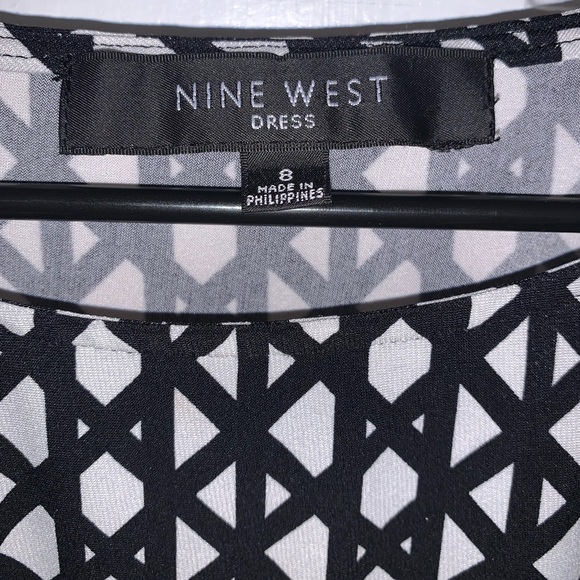 Nine West lightweight, geometric patterned summer dress! - Picture 4 of 4